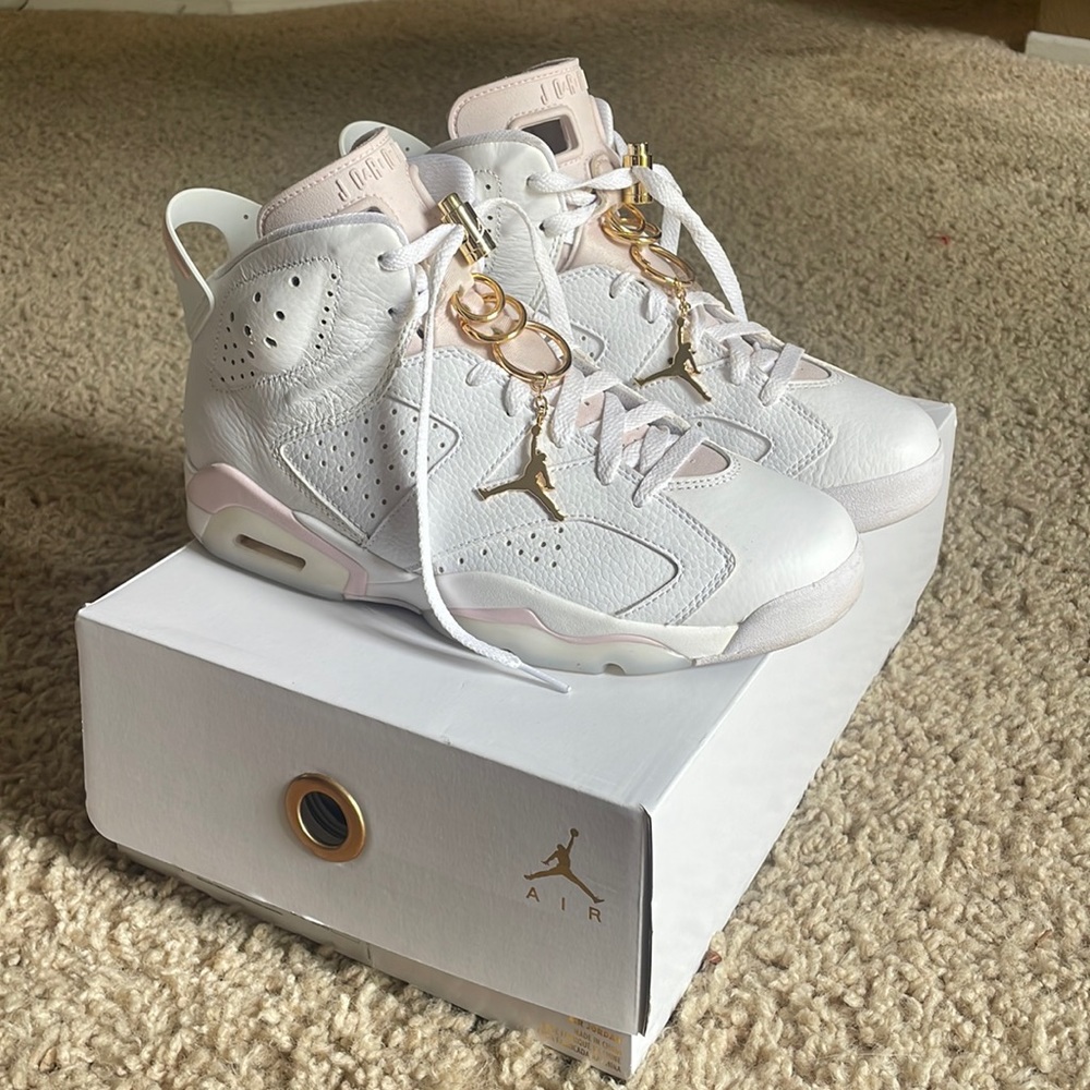 Women’s Air Jordan 6 Retro
